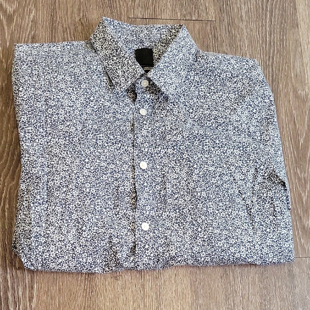 H&M Navy and White Slim Fit Casual Button Down Shirt